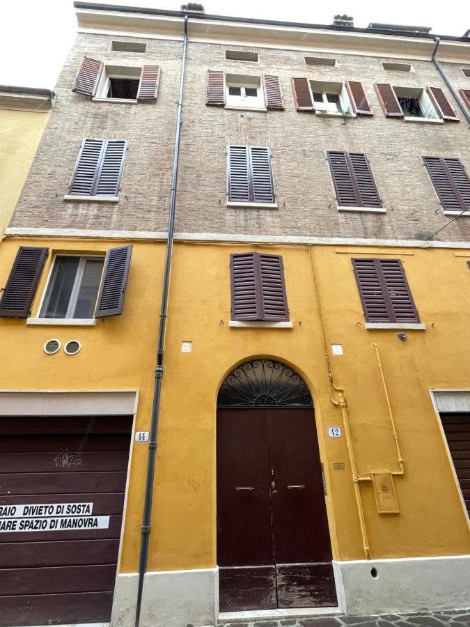 Maison Vert Appartamento In Centro Storico A モデナ エクステリア 写真