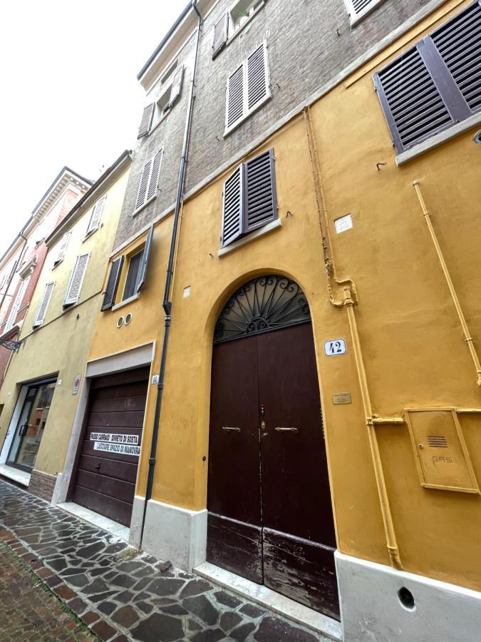 Maison Vert Appartamento In Centro Storico A モデナ エクステリア 写真